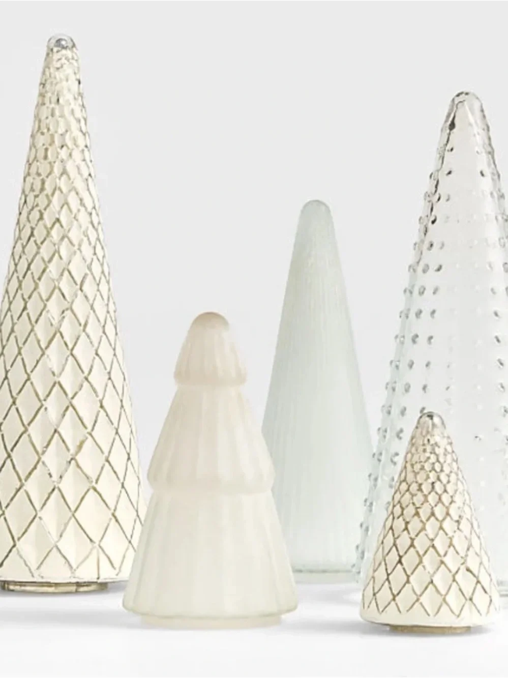 New! Crate&Barrel Winter Wonderland Frosted Fluted Glass Holiday Tree Small 9